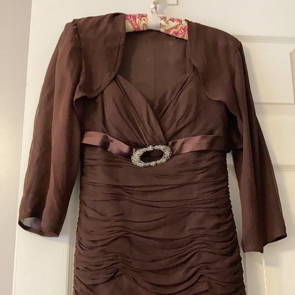 Brown CM Couture Gown Fitted size 4 - Picture 4 of 8